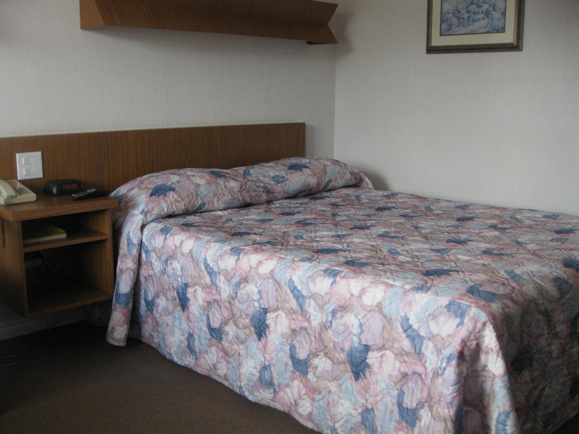 Daigle'S Motel Saint Leonard ภายนอก รูปภาพ